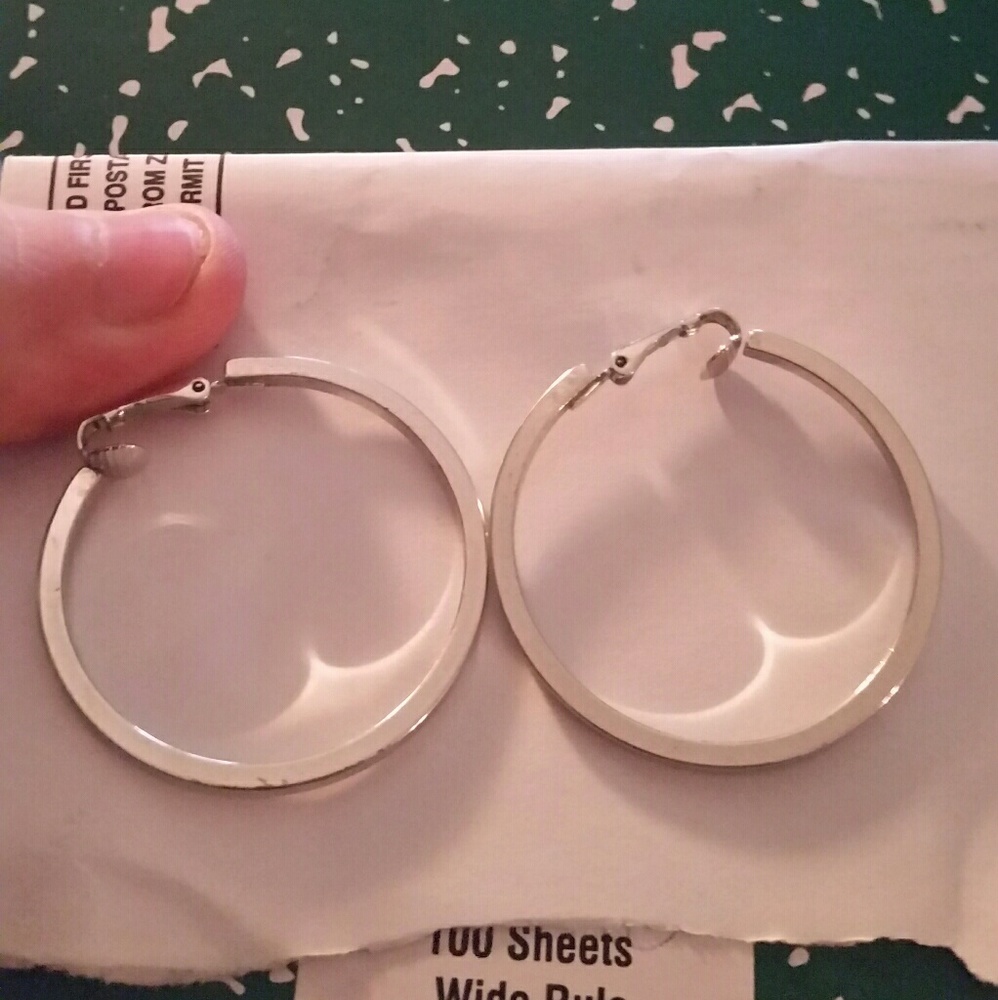 Vintage Avon Silver Clip On Hoop Earrings.
